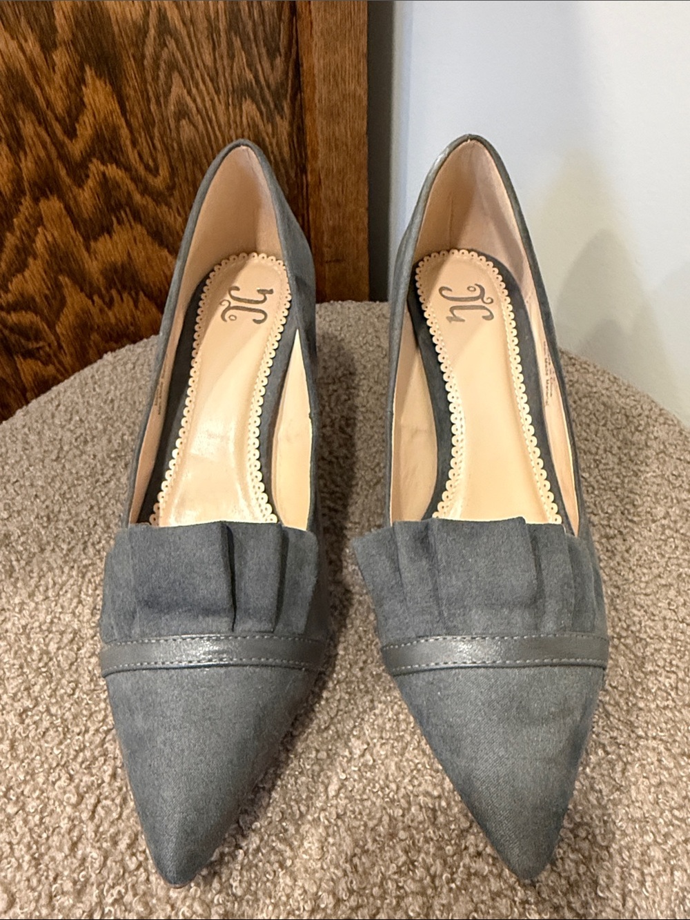 Pointed Grey Suede Pumps with Pleated Vamp Heels Like New Dress Career